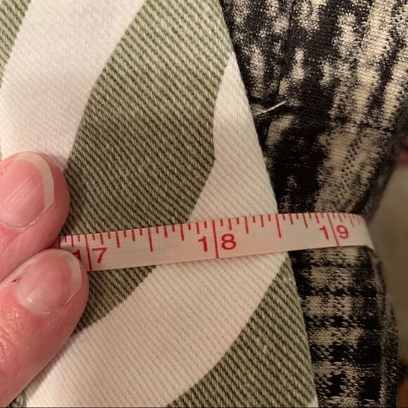 Shein olive and white animal print jeans S - Picture 9 of 11